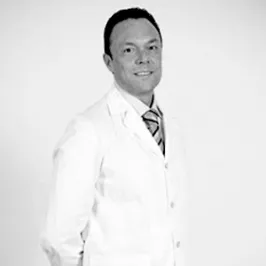 Dr. Fernando Llovet Dr. Fernando Llovet, óptico-optometrista