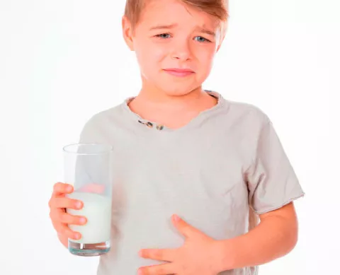 Alergias digestivas Niño con alergias digestivas