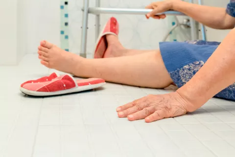Baño adaptado a las personas mayores Baño adaptado a las personas mayores